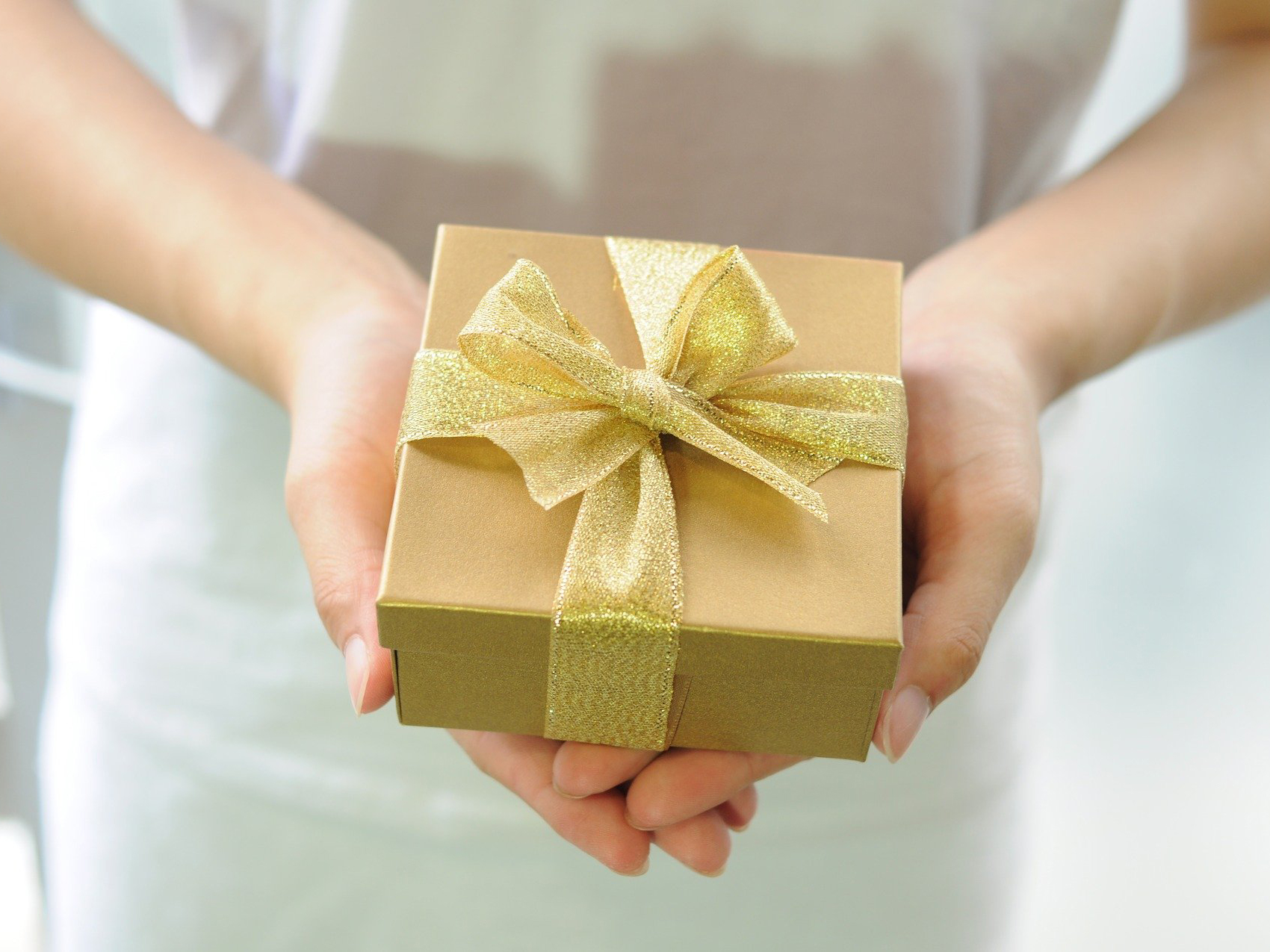 gift-box-2458012_192011